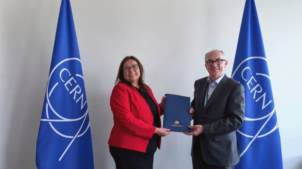 Firma de la incorporación de Chile como Estado Miembro Asociado del CERN