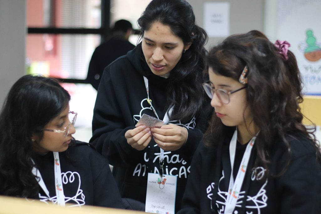 Niñas Atómicas 2026 – análisis