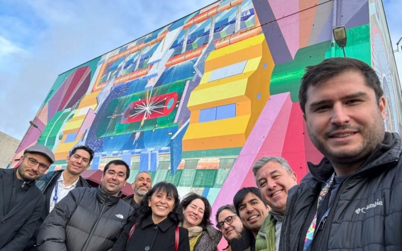 Alejandra Pizarro, directora de ANID, junto a equipo de SAPHIR en CERN, Suiza.