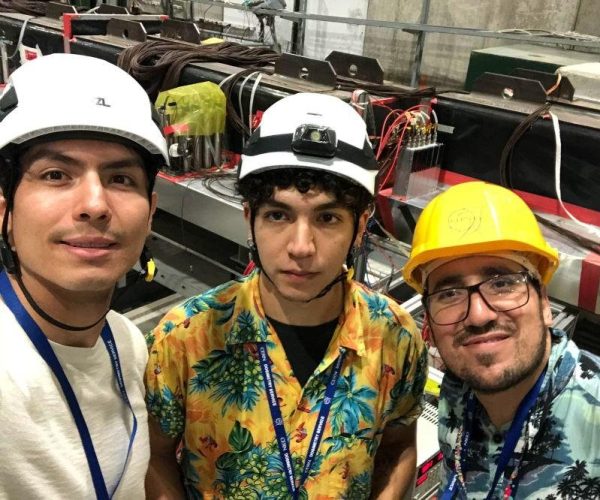 Estudiantes SAPHIR durante una visita a las instalaciones del CERN.